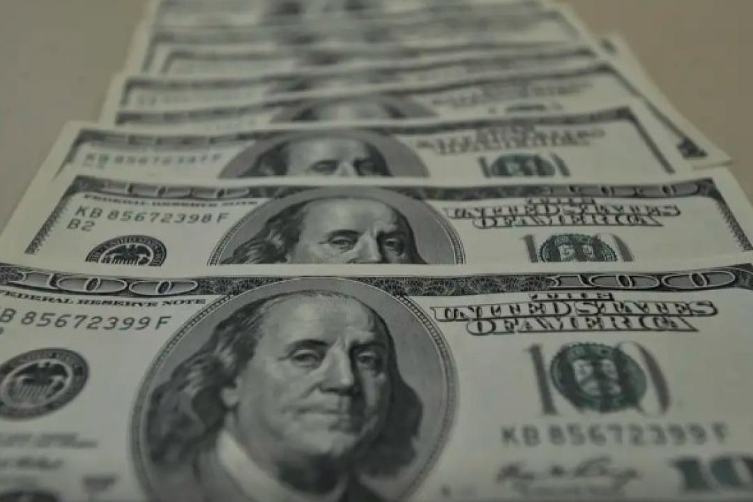 Dólar sobe para R$ 5,75 com receio sobre inflação