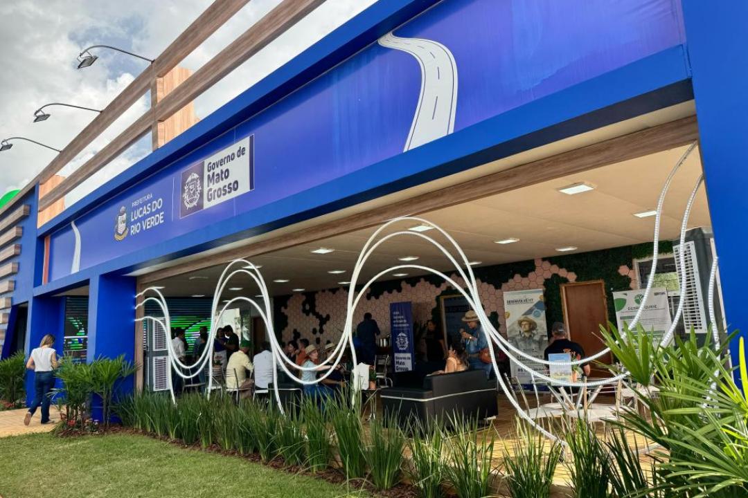 Desenvolve MT leva informações sobre linhas de crédito para pequenos produtores durante Show Safra