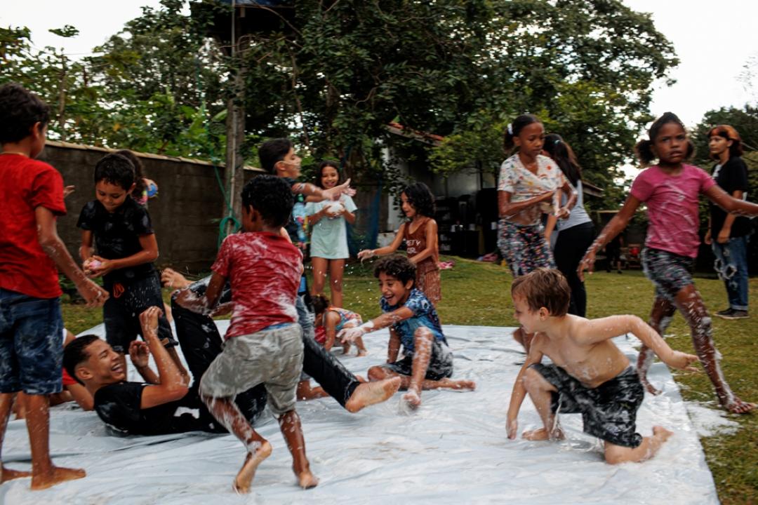 Projeto “Pôr do sol para todas” leva atividades de lazer e cultura a comunidade de Chapada dos Guimarães