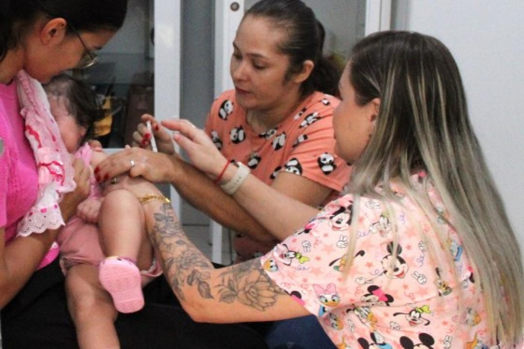 Campanha de imunização contra sarampo foi realizada pela Secretaria Municipal de Saúde