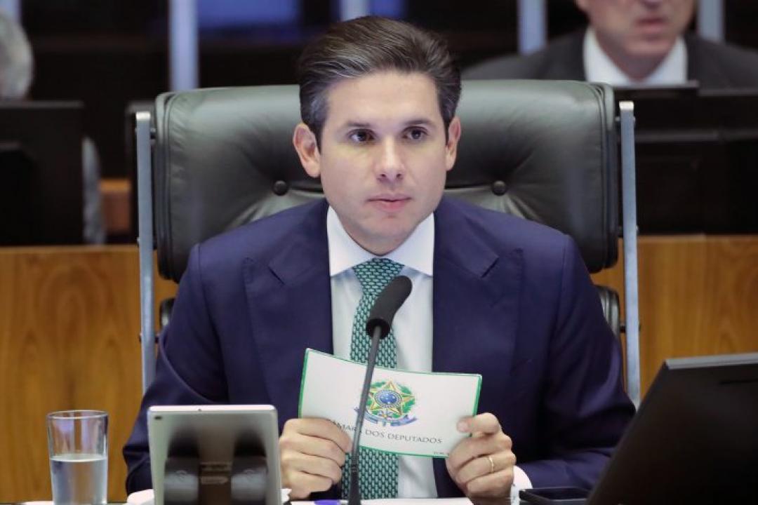 Câmara deve votar isenção do IR para quem ganha até R$ 5 mil na próxima semana