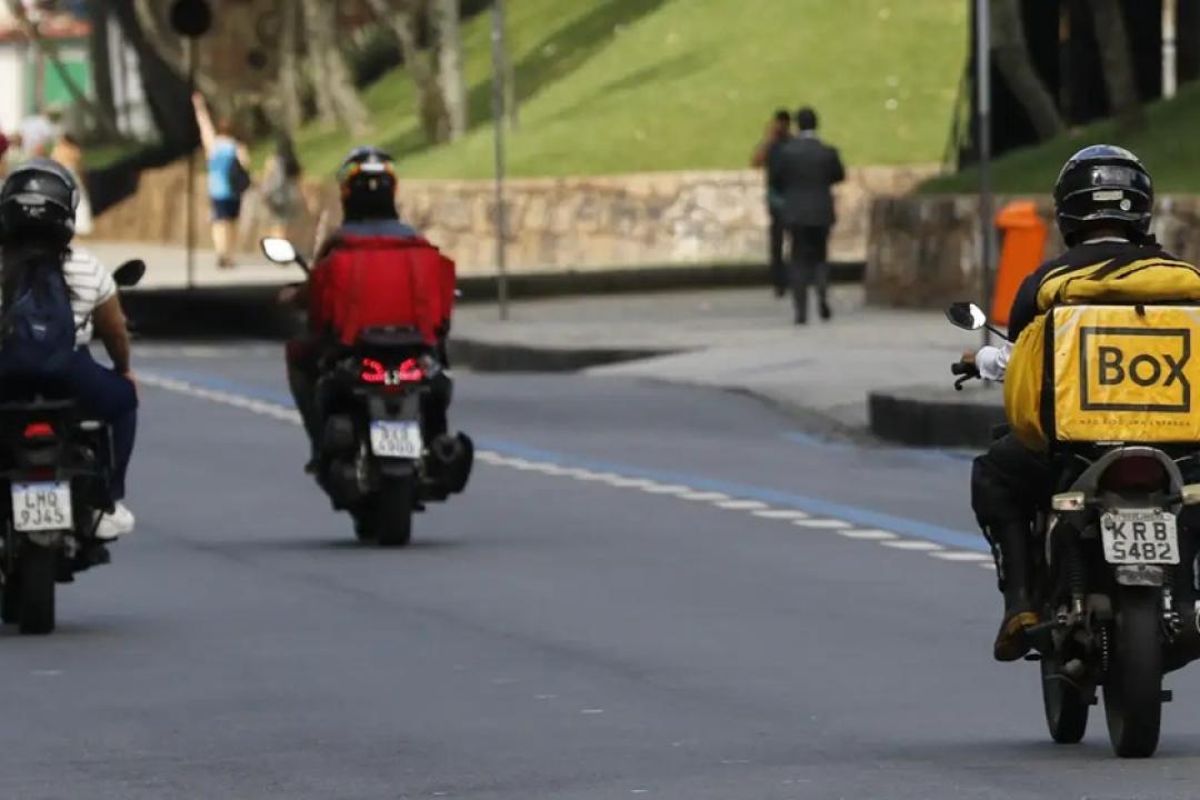 Número de trabalhadores por aplicativo cresceu 170% em 10 anos, diz BC