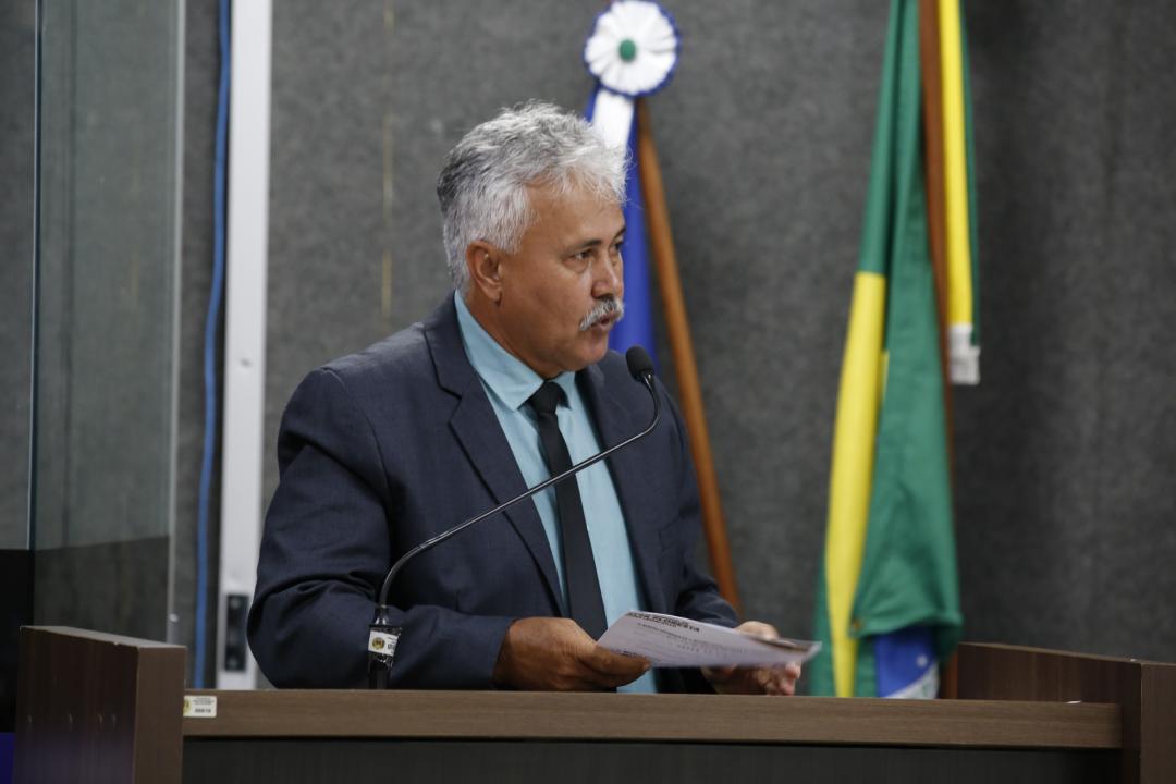 Vereador Naldo da Pista cobra melhorias em estrada rural e ampliação da escola Boa Esperança