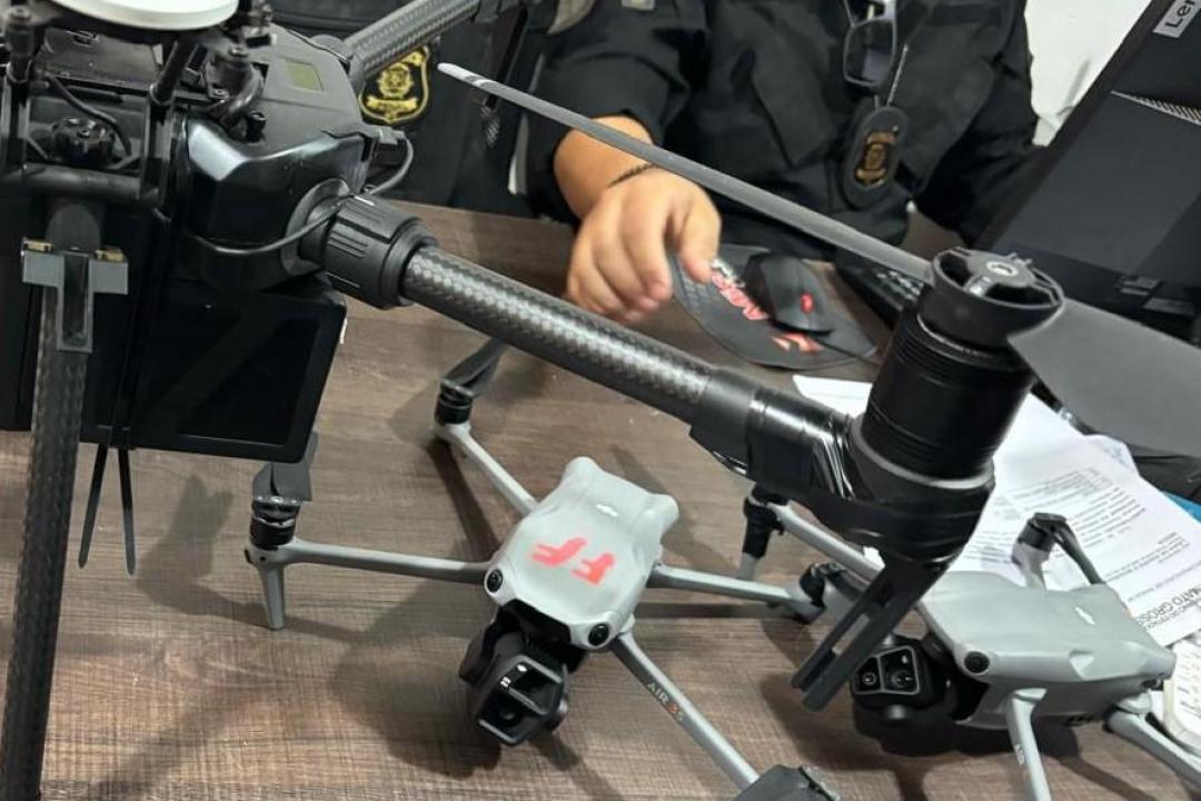 Polícia Penal intercepta mais um drone com celulares que sobrevoava penitenciária de Rondonópolis