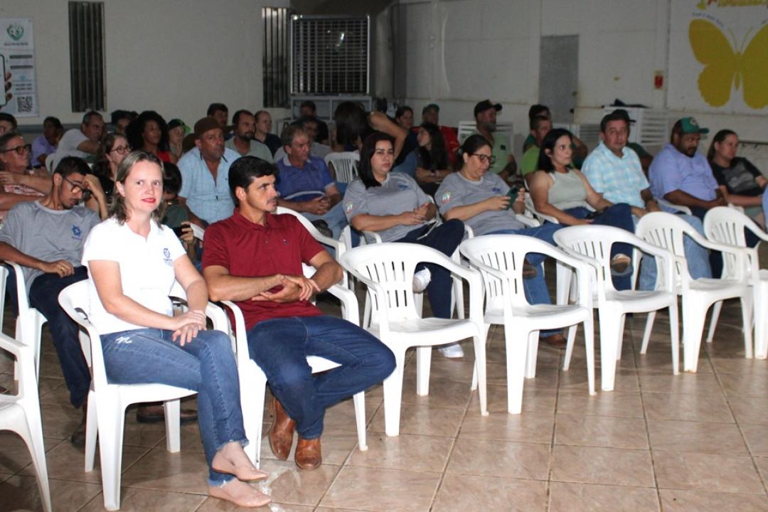 Rodada Técnica envolvendo pequenos produtores do Programa Municipal na Rota do Leite foi realizada em Nova Monte Verde