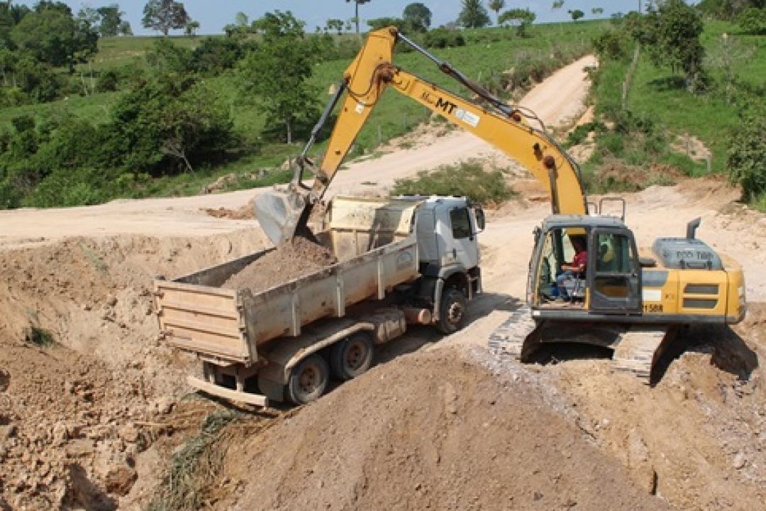 Prefeitura de Nova Monte Verde, intensifica recuperação de Pontes e estradas vicinais