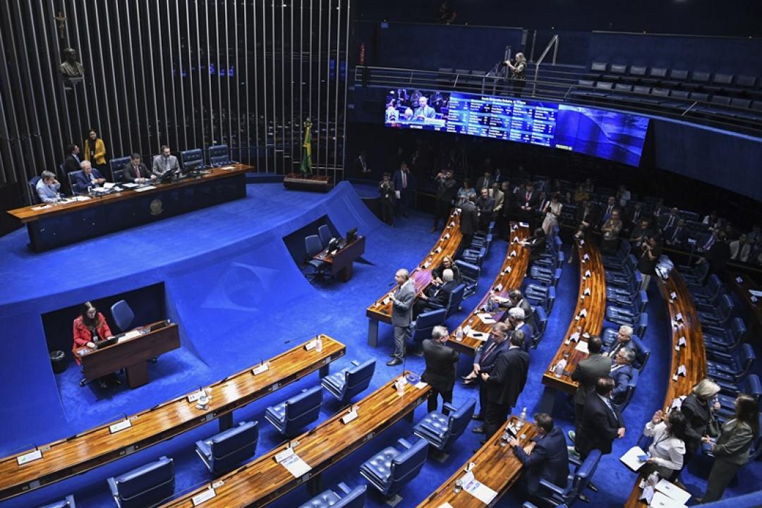 Por unanimidade, Senado aprova isentar IR para quem ganha até RS 5 mil