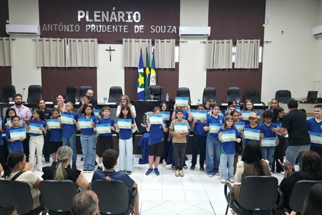 Olimpíadas de Matemática da UNEMAT premiam jovens talentos e destacam avanço da educação em Paranaíta