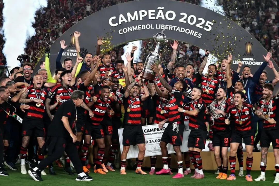 Flamengo vence Palmeiras e vira 1º brasileiro tetra da Libertadores