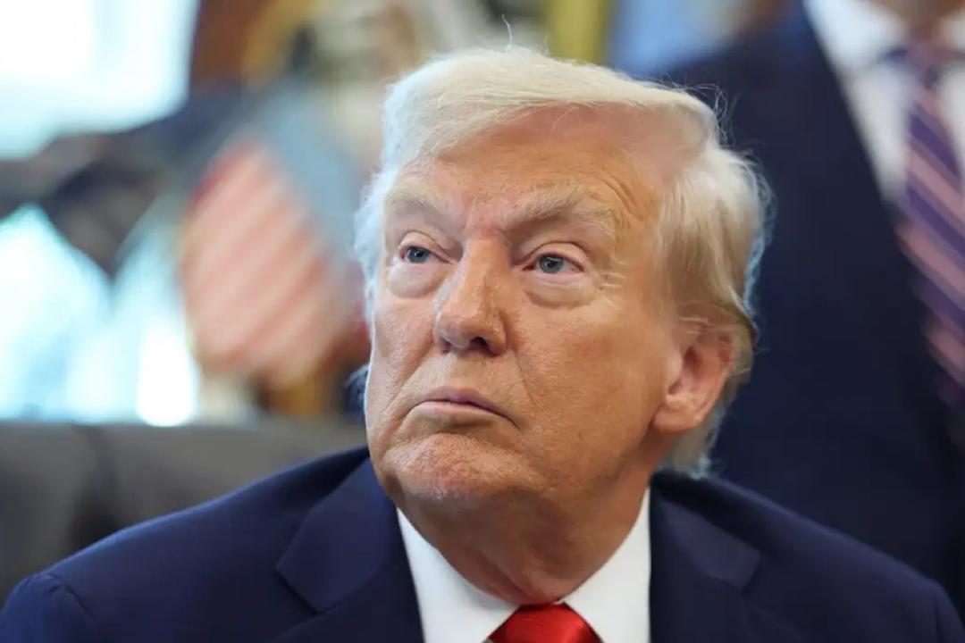 Trump diz em rede social que espaço aéreo da Venezuela está fechado