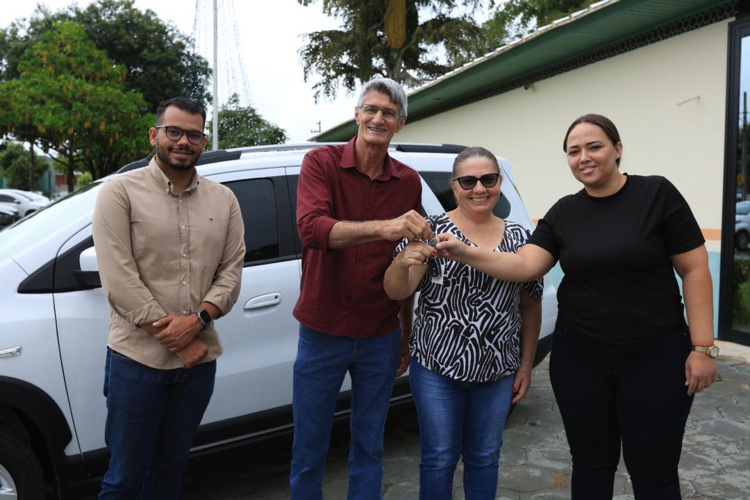 Prefeitura de Alta Floresta entrega veículo SUV para reforçar atendimentos do Abrigo Florescer