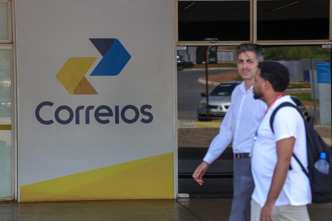 Correios preveem 15 mil demissões voluntárias e fechar mil agências