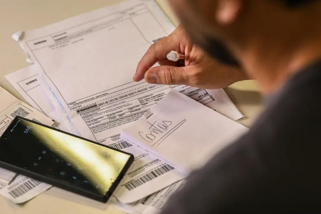Salário mínimo de R$ 1.621 começa a valer nesta quinta-feira
