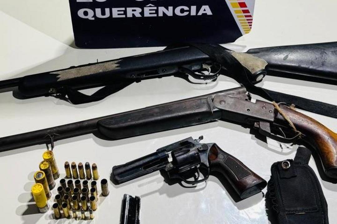 Homem é preso em Querência após atirar em cachorro; PM apreende arsenal de armas de fogo
