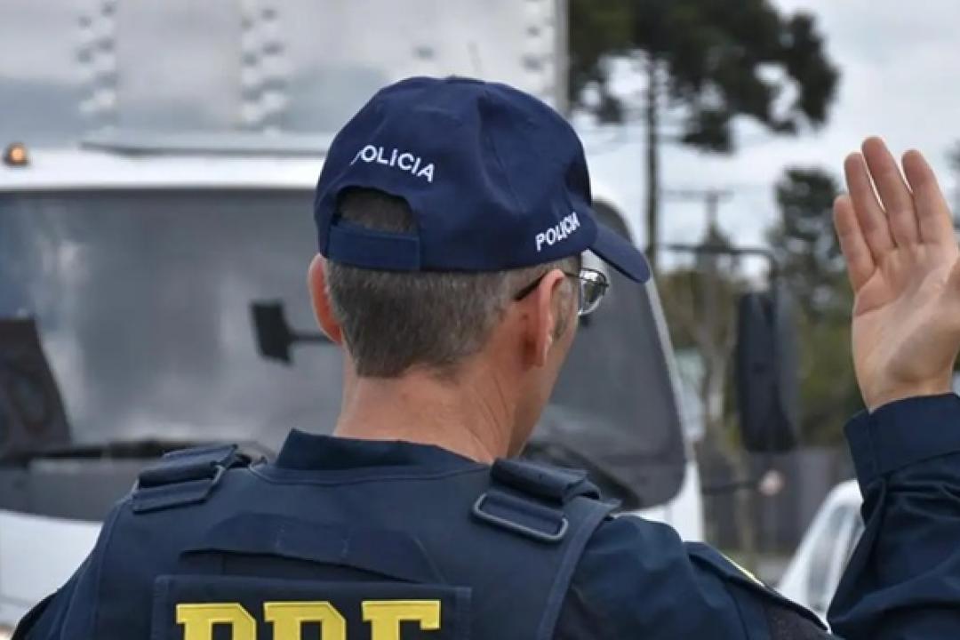 Acidentes em estradas federais durante o feriado matam 109 pessoas