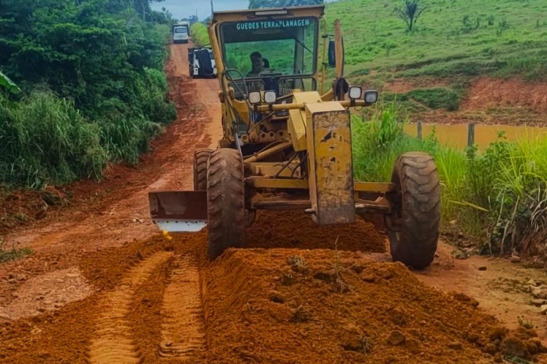 Prefeitura de Nova Monte Verde realiza patrolamento e cascalhamento na Gleba Araguaia