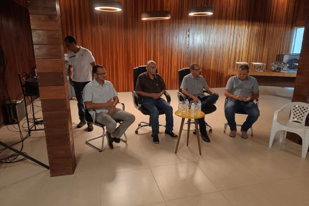 Vereador Adelson Servidor articula reunião com deputado Júlio Campos para discutir demandas da região