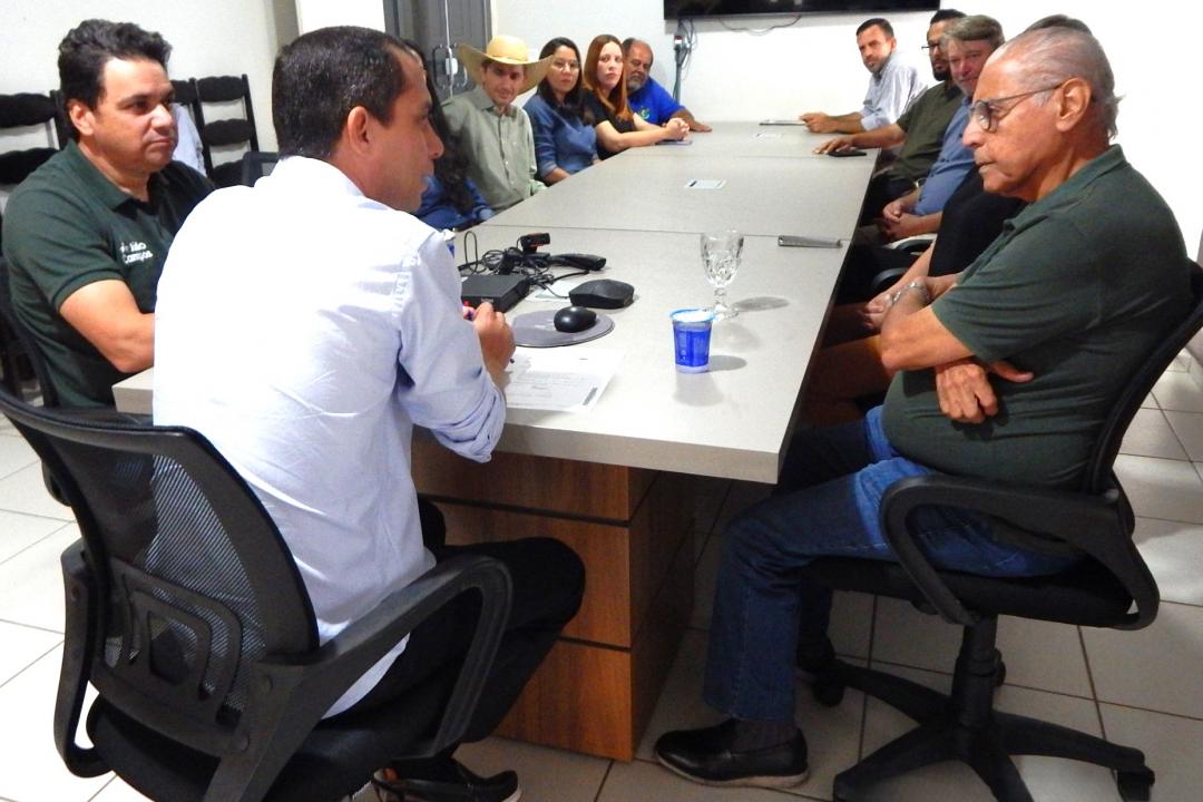 Visita de Júlio Campos a Nova Monte Verde rende frutos: 30 mil mudas de café e R$ 300 mil para saúde