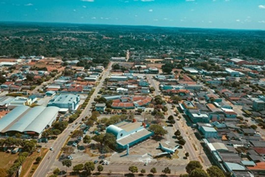 Prefeitura apresenta Programa Calçada para Todos e debate projeto com empresários em Alta Floresta