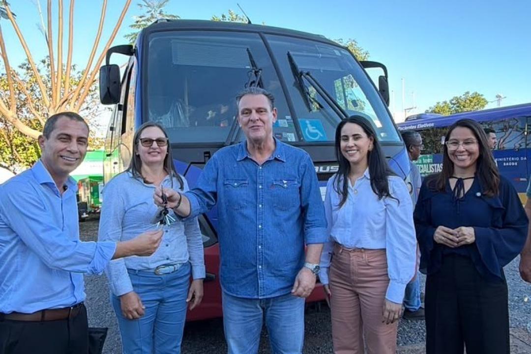 Nova Monte Verde é contemplada com micro-ônibus zero km pelo programa Caminhos da Saúde