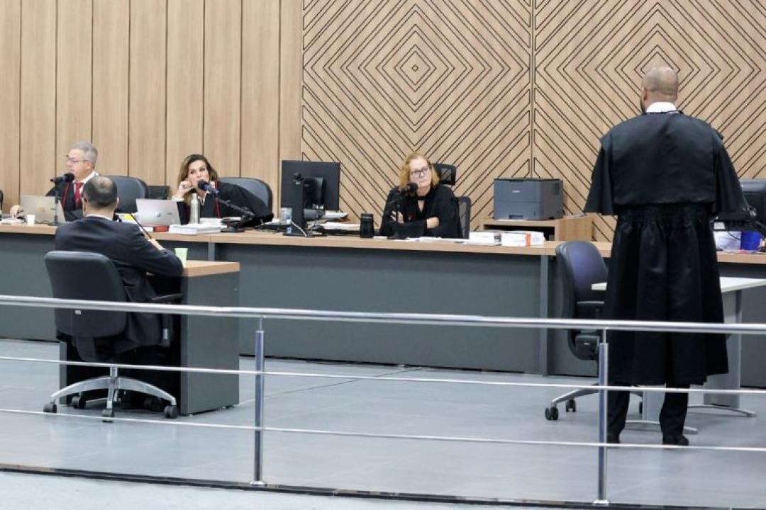Júri de filho de ex-deputado é remarcado para 31 de julho após defesa abandonar plenário