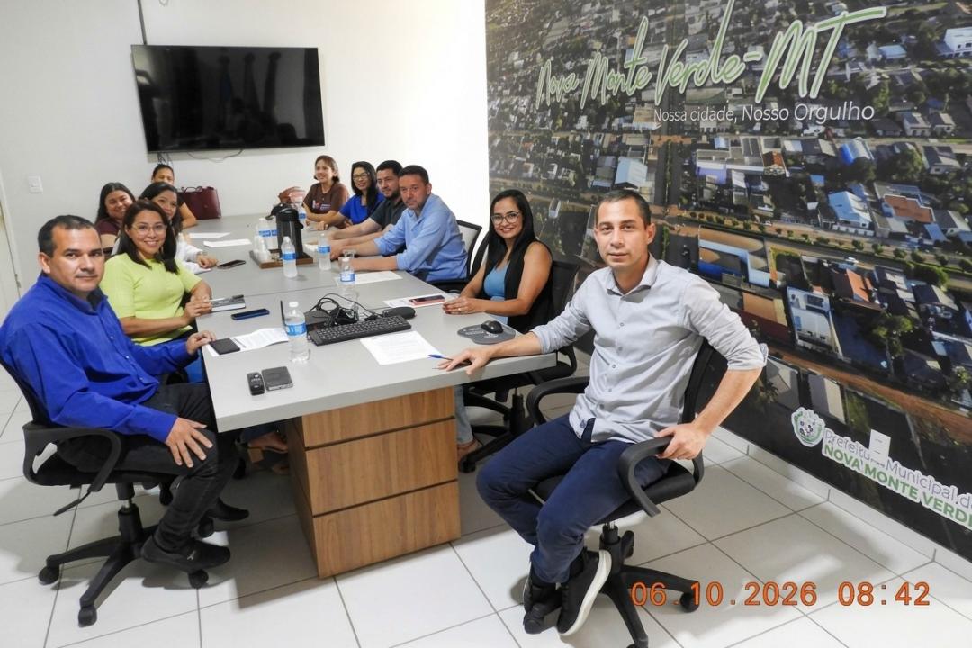 Nova Monte Verde: Prefeito reúne equipe para planejar ações da Atenção Básica na rede municipal de saúde