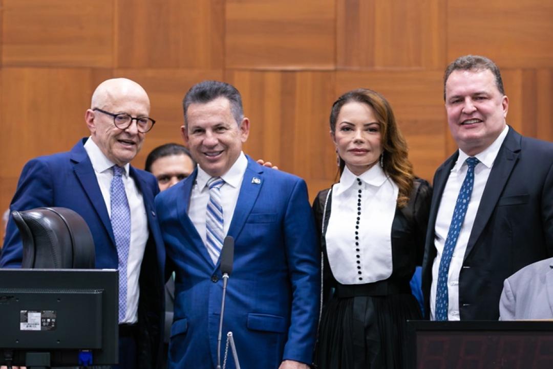 Otaviano Pivetta toma posse como governador de Mato Grosso após renúncia de Mauro Mendes