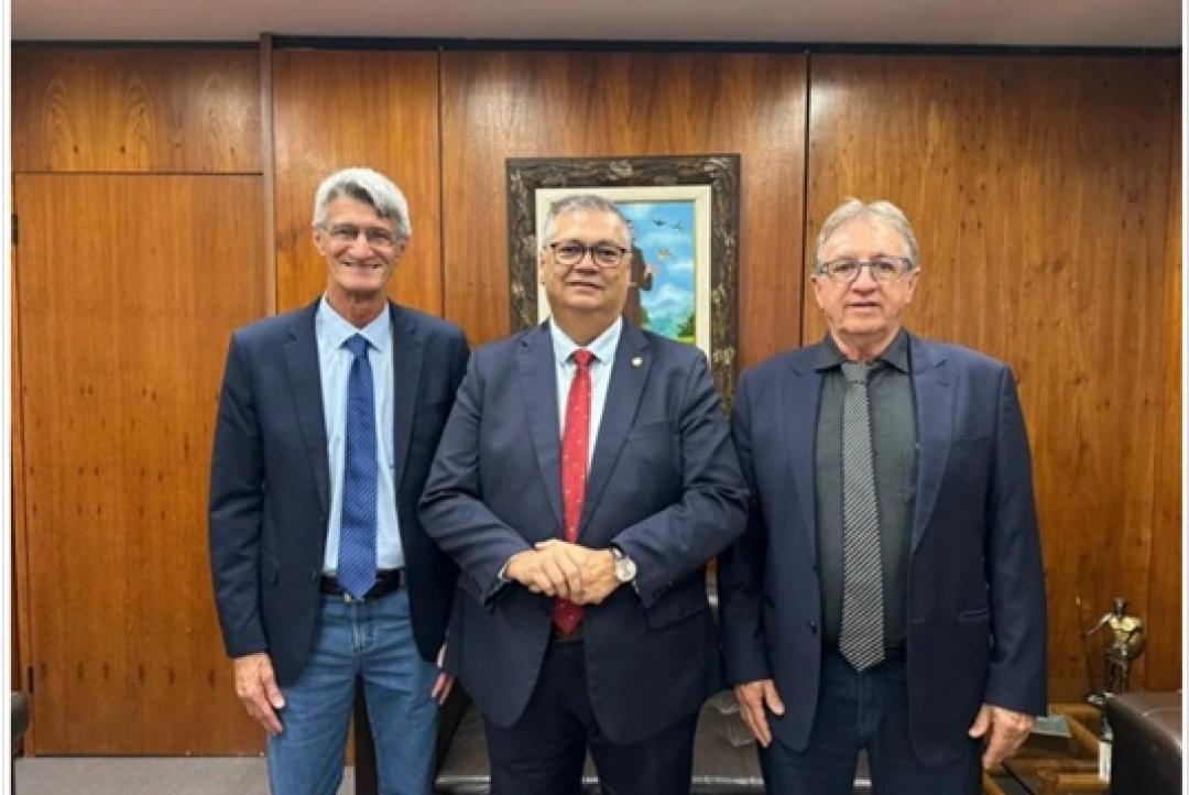 Flávio Dino propõe conciliação após prefeitos de Paranaíta e Alta Floresta levarem disputa de divisa ao STF