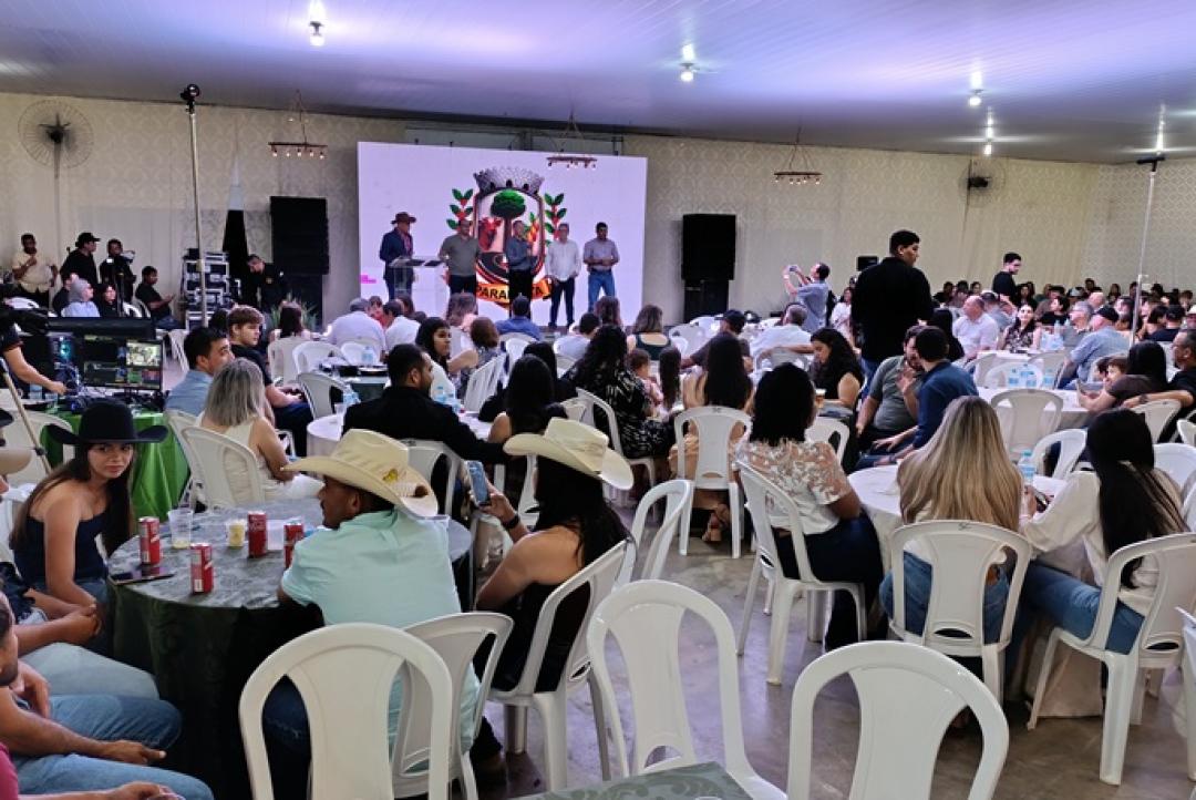 Paranaíta Expo Show 2026 é lançada com sucesso em noite memorável