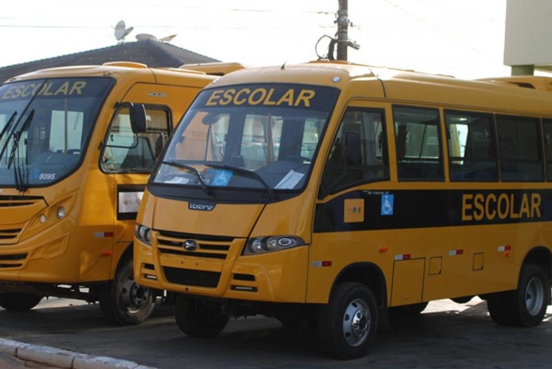 REFORÇANDO A FROTA ESCOLAR: Prefeitura de Nova Monte Verde recebe ônibus para reforço da frota do transporte de estudantes