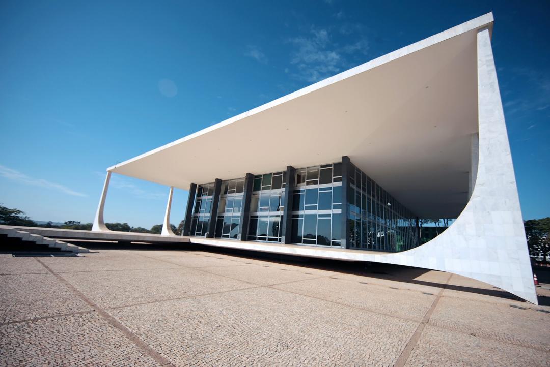 STF proíbe municípios de usarem área do imóvel para definir alíquota do IPTU; progressividade deve considerar valor