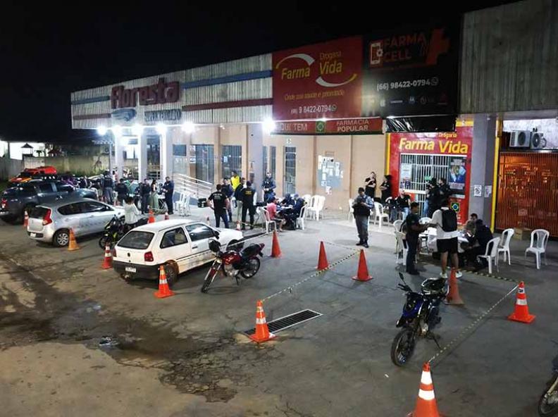 Três motoristas são detidos em blitz da Lei Seca em Alta Floresta; 21 veículos apreendidos