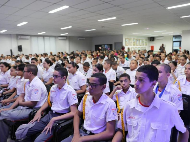 Proerd lança operação para conscientizar crianças e adolescentes sobre uso de drogas e combate à violência