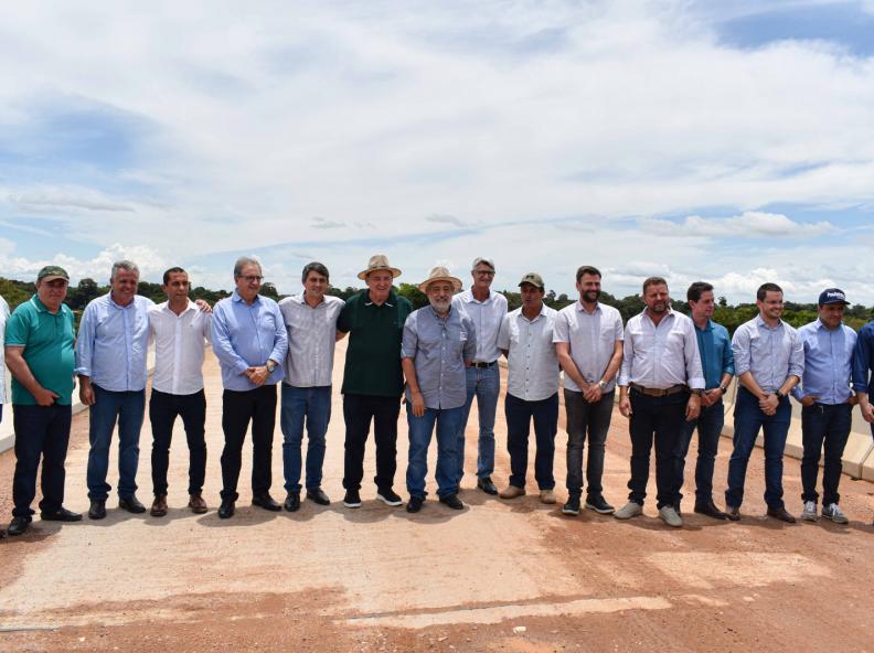 Gestores de Alta Floresta prestigiaram inauguração de ponte na MT-419. O Governo do Estado irá pavimentar 46 quilômetros da rodovia
