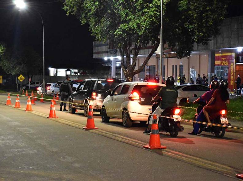 Quatro motoristas são presos por embriaguez na 8ª blitz da Lei Seca realizada em Alta Floresta; 23 veículos foram recolhidos