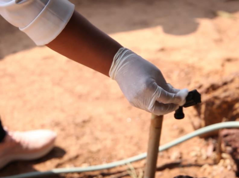 Equipes do Vigia Águas e Fiscalização acompanham coletas de amostras de água realizada por concessionária