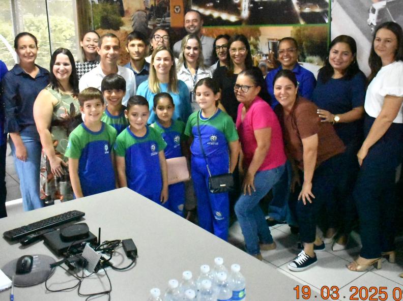 Resultados da Educação da Rede Municipal de Ensino foram Apresentados em Reunião no Gabinete do Prefeito