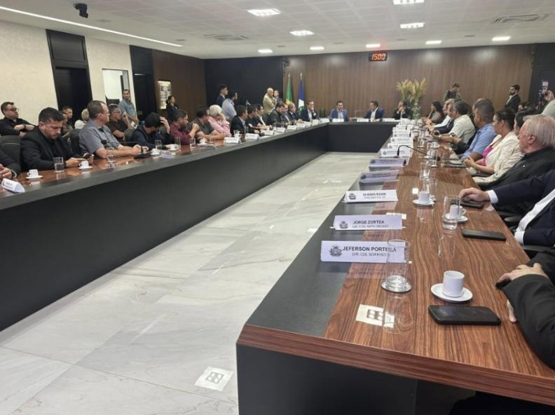 Governador se reúne com lideranças da FCDL e CDLs de MT para reforçar relacionamento com empresários