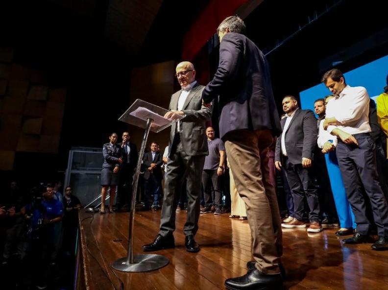 Vice-governador anuncia R$ 40 milhões para construção de creches e assina editais para alfabetização em MT