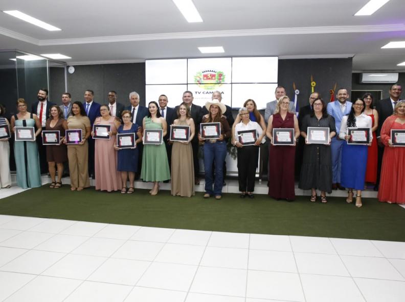 Câmara realiza Sessão Solene para entrega do Prêmio Mulher Destaque Mãe Rose 2025