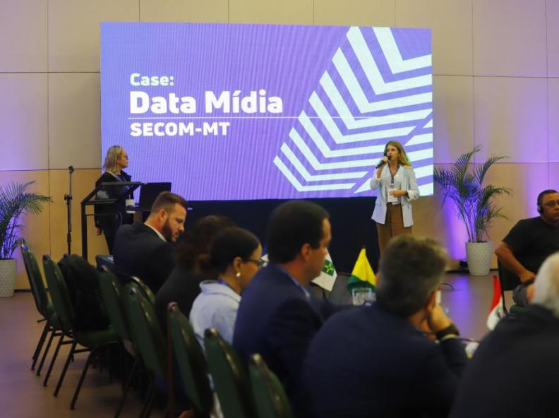 Secom-MT apresenta inovação em contratos de mídia em reunião de secretários