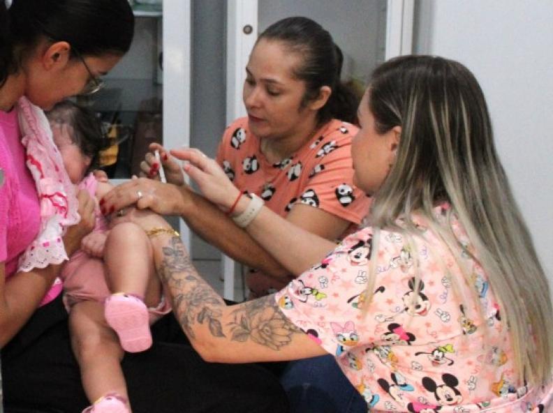 Campanha de imunização contra sarampo foi realizada pela Secretaria Municipal de Saúde