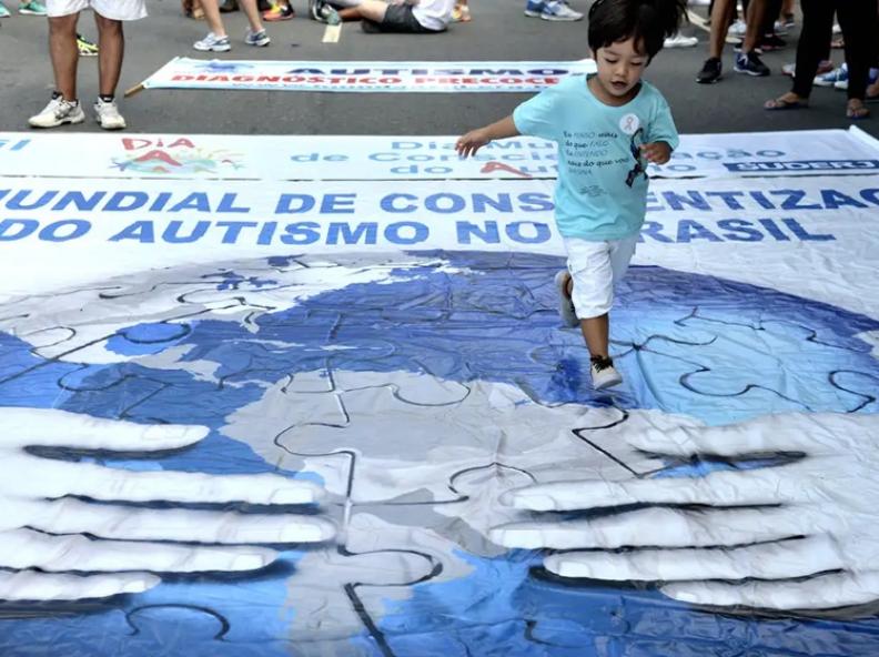Autismo: nova linha de cuidado pede teste a partir dos 16 meses