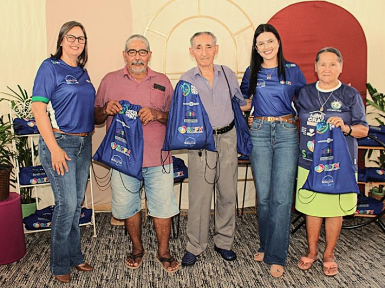 Prefeitura de Nova Monte Verde realiza entrega de uniformes para projetos Sociais