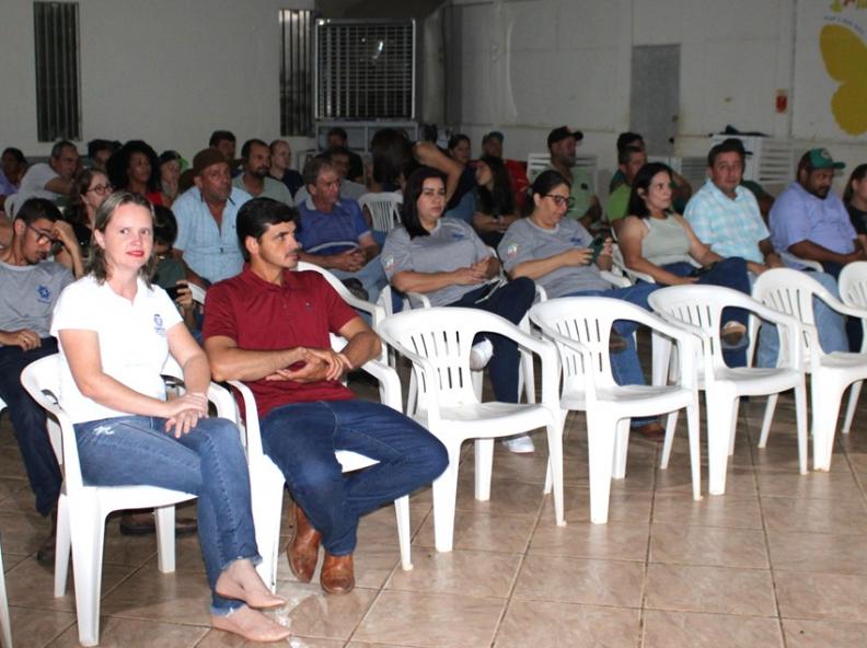 Rodada Técnica envolvendo pequenos produtores do Programa Municipal na Rota do Leite foi realizada em Nova Monte Verde