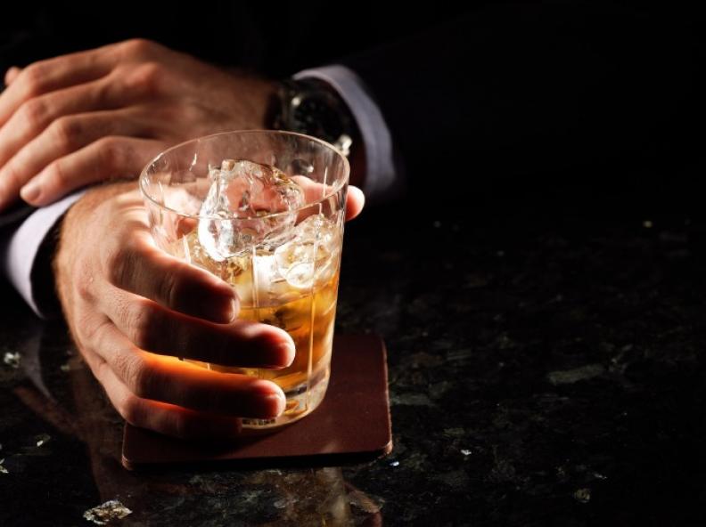 MPMT alerta bares e restaurantes sobre riscos de adulteração de bebidas