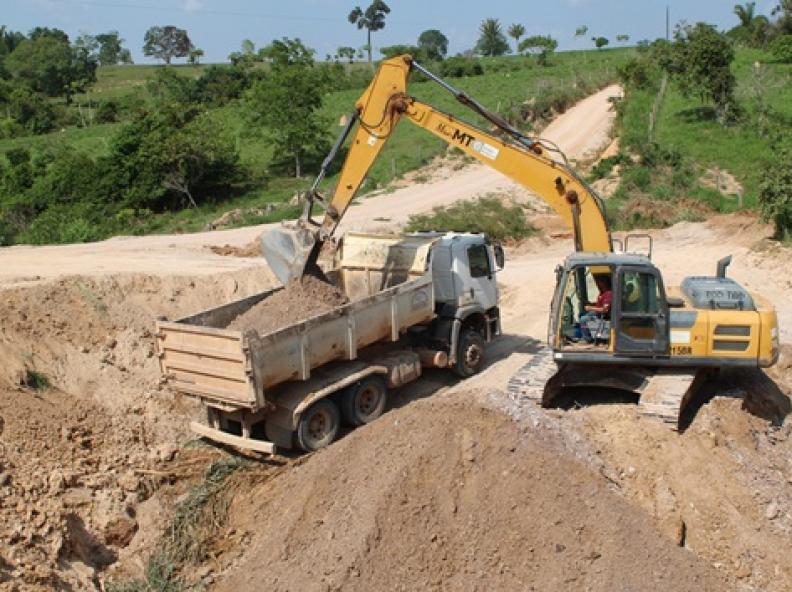 Prefeitura de Nova Monte Verde, intensifica recuperação de Pontes e estradas vicinais