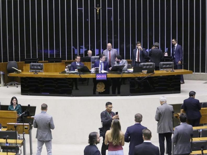 Câmara aprova regras para julgamentos do STF e envia texto ao Senado