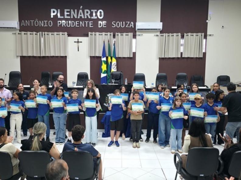 Olimpíadas de Matemática da UNEMAT premiam jovens talentos e destacam avanço da educação em Paranaíta