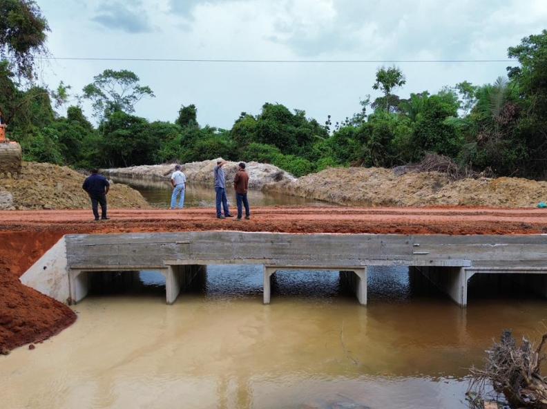 Obra de galeria transforma acesso na Comunidade Cristalino e reforça avanço na substituição definitiva de pontes no município